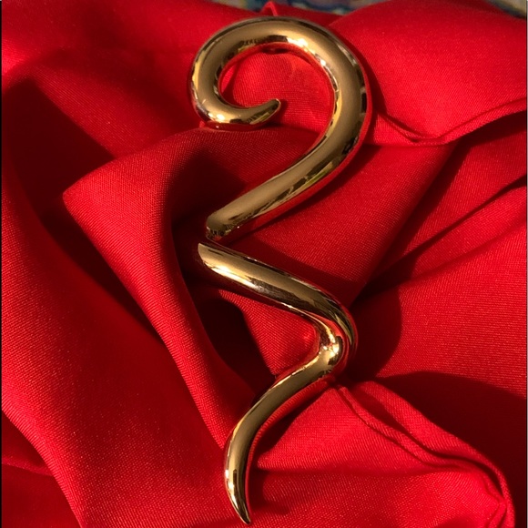 JJ Jewelry - JJ Jonette Jewelry Gold Tone Swirl Brooch Pin